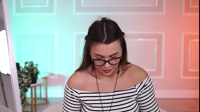 Snapshot of KarinaKokhana chatting on November 2025 09:31:02 AM KarinaKokhana online show from November 2025 09:31:02 AM