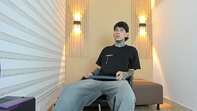 DANTE ARMSTRONG online show from November 2025 03:45:02 AM