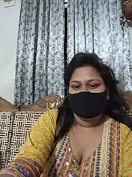 Snapshot of munni-506 chatting on June 2026 05:41:01 PM munni-506 online show from June 2026 05:41:01 PM