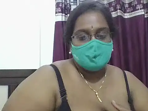 hootypriya online show from December 2025 04:58:01 PM
