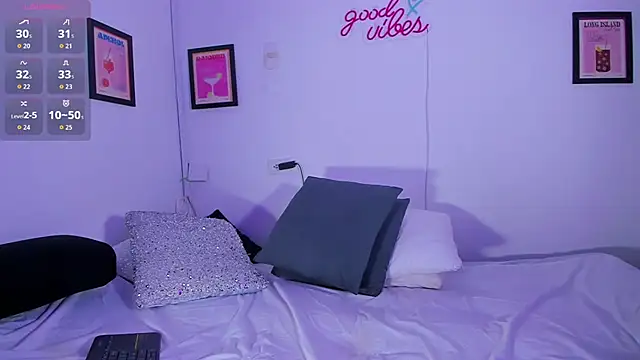 Ameliel1 online show from December 2025 04:01:01 PM