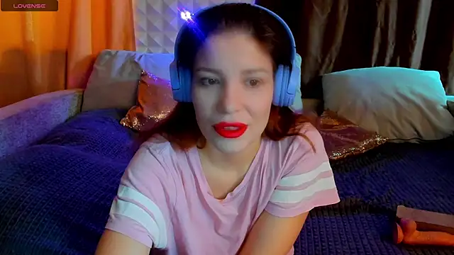 Eva purrr  online show from April 2026 07:11:01 AM