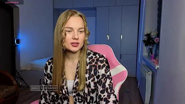 Lunar Flare online show from November 2025 01:44:02 PM