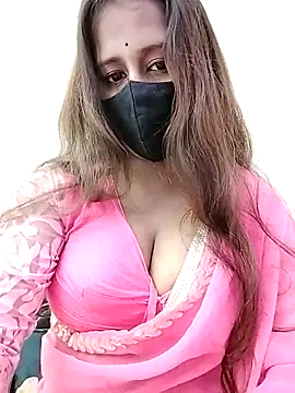 Snapshot of LoveLy-Soneya chatting on November 2025 06:23:02 PM LoveLy-Soneya online show from November 2025 06:23:02 PM