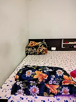 Snapshot of LoveLy-Soneya chatting on December 2025 07:53:02 PM LoveLy-Soneya online show from December 2025 07:53:02 PM