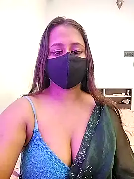 Snapshot of LoveLy-Soneya chatting on December 2025 11:38:02 AM LoveLy-Soneya online show from December 2025 11:38:02 AM