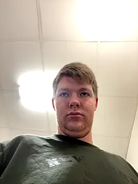 Snapshot of slutswe chatting on November 2025 08:08:02 PM slutswe online show from November 2025 08:08:02 PM