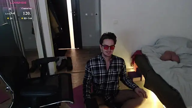 Snapshot of lucky_swimmer chatting on November 2025 06:07:02 PM lucky swimmer online show from November 2025 06:07:02 PM