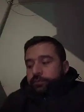 Snapshot of NiktirGit31 chatting on November 2025 08:41:02 PM NiktirGit31 online show from November 2025 08:41:02 PM