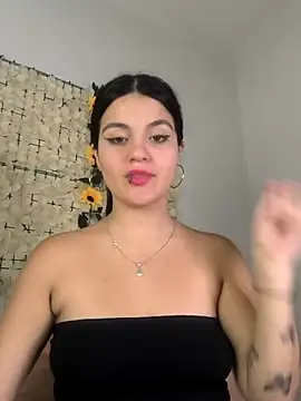 Snapshot of Lorenaa1 chatting on May 2026 12:04:01 AM Lorenaa1 online show from May 2026 12:04:01 AM