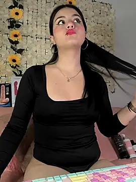 Snapshot of Lorenaa1 chatting on May 2026 09:21:01 PM Lorenaa1 online show from May 2026 09:21:01 PM
