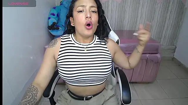 Snapshot of tamara_brown_t chatting on November 2025 07:36:01 PM tamara brown t online show from November 2025 07:36:01 PM