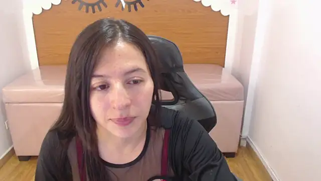 scarlett percy t online show from February 2026 07:39:02 PM