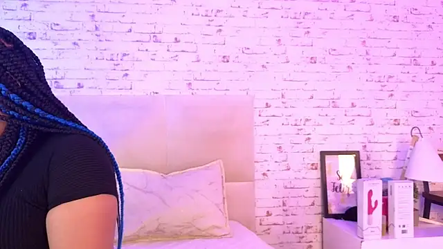 April Kay online show from December 2025 03:46:02 AM