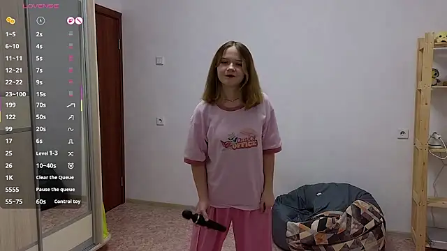 Snapshot of AlissaGerardo chatting on February 2026 05:11:01 PM AlissaGerardo online show from February 2026 05:11:01 PM