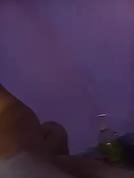 Leona-Pig online show from December 2025 10:48:01 PM