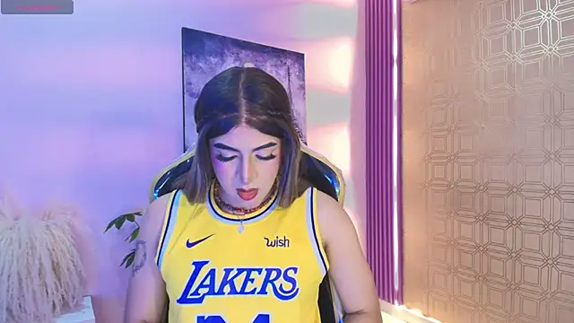 camii raux online show from December 2025 04:19:01 AM