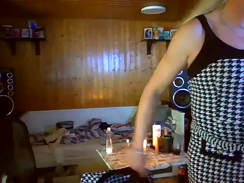 Snapshot of AgnesCross39 chatting on December 2025 04:29:02 AM AgnesCross39 online show from December 2025 04:29:02 AM