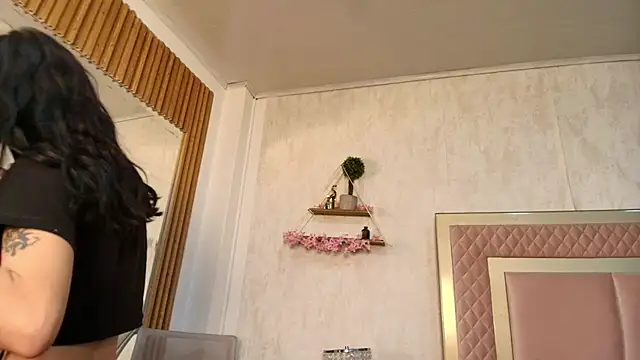 Madhison 5 online show from February 2026 12:04:02 PM