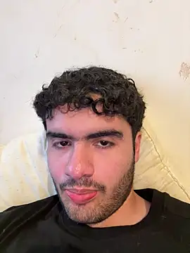 Leoncitooo987 online show from December 2025 09:20:02 PM