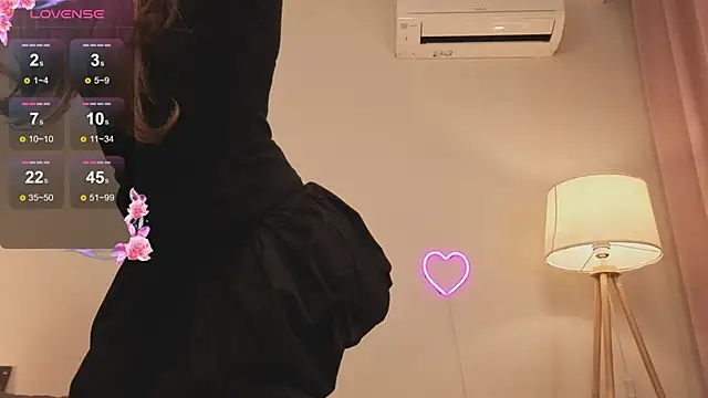 eirakiliana online show from November 2025 06:27:01 AM