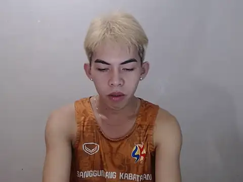 Urhotsilverboy online show from May 2026 03:43:01 PM