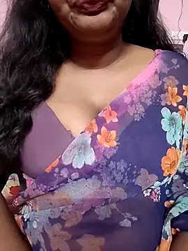 Snapshot of Keerthee_ chatting on November 2025 03:13:02 PM Keerthee online show from November 2025 03:13:02 PM