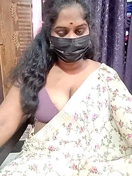 Snapshot of Keerthee_ chatting on November 2025 05:29:02 AM Keerthee online show from November 2025 05:29:02 AM