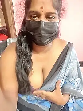 Snapshot of Keerthee_ chatting on November 2025 09:07:02 AM Keerthee online show from November 2025 09:07:02 AM