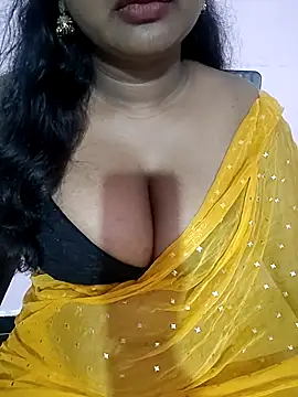 Snapshot of Keerthee_ chatting on November 2025 09:13:01 PM Keerthee online show from November 2025 09:13:01 PM