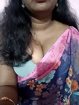 Snapshot of Keerthee_ chatting on November 2025 05:44:02 PM Keerthee online show from November 2025 05:44:02 PM