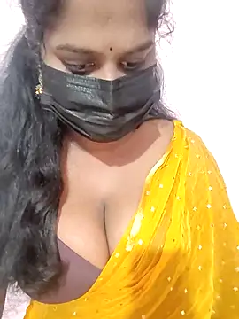 Snapshot of Keerthee_ chatting on November 2025 05:57:01 AM Keerthee online show from November 2025 05:57:01 AM