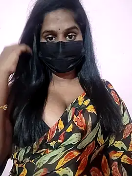 Snapshot of Keerthee_ chatting on November 2025 03:40:01 PM Keerthee online show from November 2025 03:40:01 PM