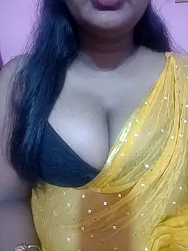 Snapshot of Keerthee_ chatting on November 2025 01:57:02 PM Keerthee online show from November 2025 01:57:02 PM