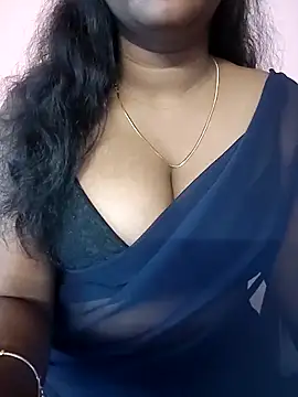 Snapshot of Keerthee_ chatting on December 2025 05:25:01 AM Keerthee online show from December 2025 05:25:01 AM