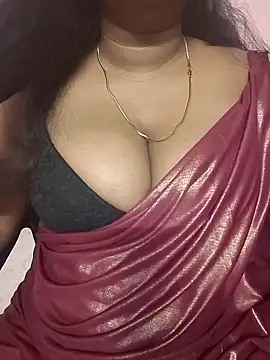 Snapshot of Keerthee_ chatting on December 2025 06:04:02 PM Keerthee online show from December 2025 06:04:02 PM