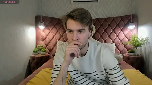 JonnahHell online show from November 2025 10:08:02 PM