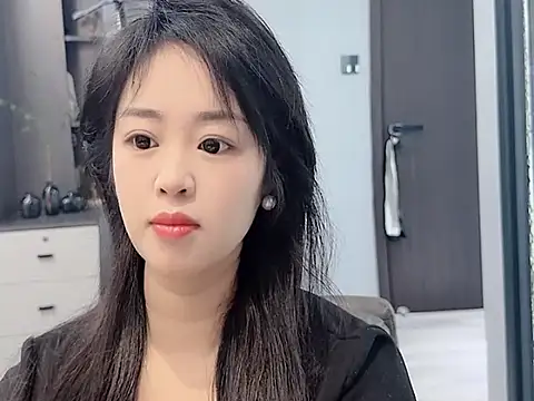 Snapshot of Lucky--Lucy chatting on November 2025 03:23:01 AM Lucky--Lucy online show from November 2025 03:23:01 AM