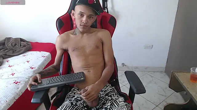 Snapshot of thebesthot chatting on November 2025 05:30:01 PM thebesthot online show from November 2025 05:30:01 PM