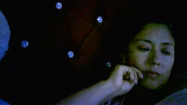 Snapshot of Zulreyna chatting on April 2026 03:55:01 AM Zulreyna online show from April 2026 03:55:01 AM