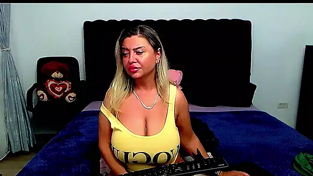 xplayfullblondexx online show from July 2026 05:32:02 AM