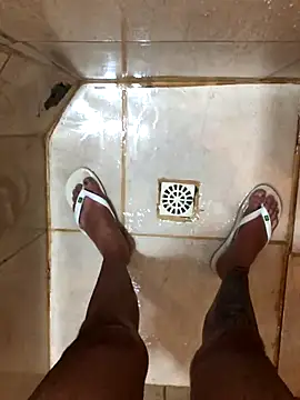 Snapshot of Luan1267 chatting on November 2025 05:11:01 PM Luan1267 online show from November 2025 05:11:01 PM