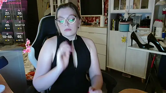 Snapshot of dominyantrix chatting on November 2025 09:40:01 PM dominyantrix online show from November 2025 09:40:01 PM