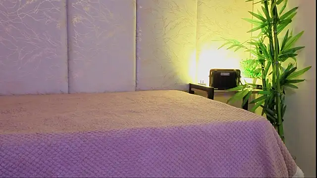  ViolletteNoir  online show from March 2026 09:08:01 PM