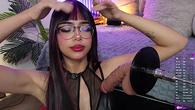 Snapshot of _ViolletteNoir_ chatting on June 2026 08:51:02 PM ViolletteNoir online show from June 2026 08:51:02 PM