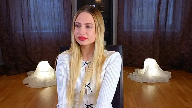 Snapshot of FreidaLerew chatting on November 2025 04:45:01 AM FreidaLerew online show from November 2025 04:45:01 AM