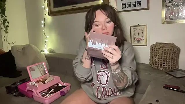 angelgirl98 online show from December 2025 02:55:01 PM