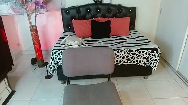 LuluKiss  online show from January 2026 01:35:02 PM