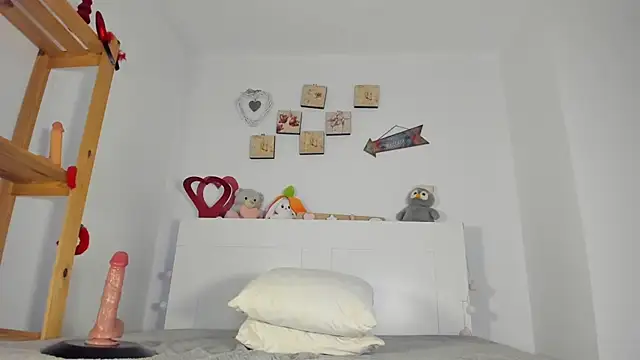 Blueee diamond online show from April 2026 09:39:33 PM