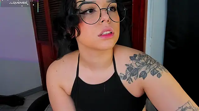 Dubraska Rubio online show from April 2026 03:38:01 AM